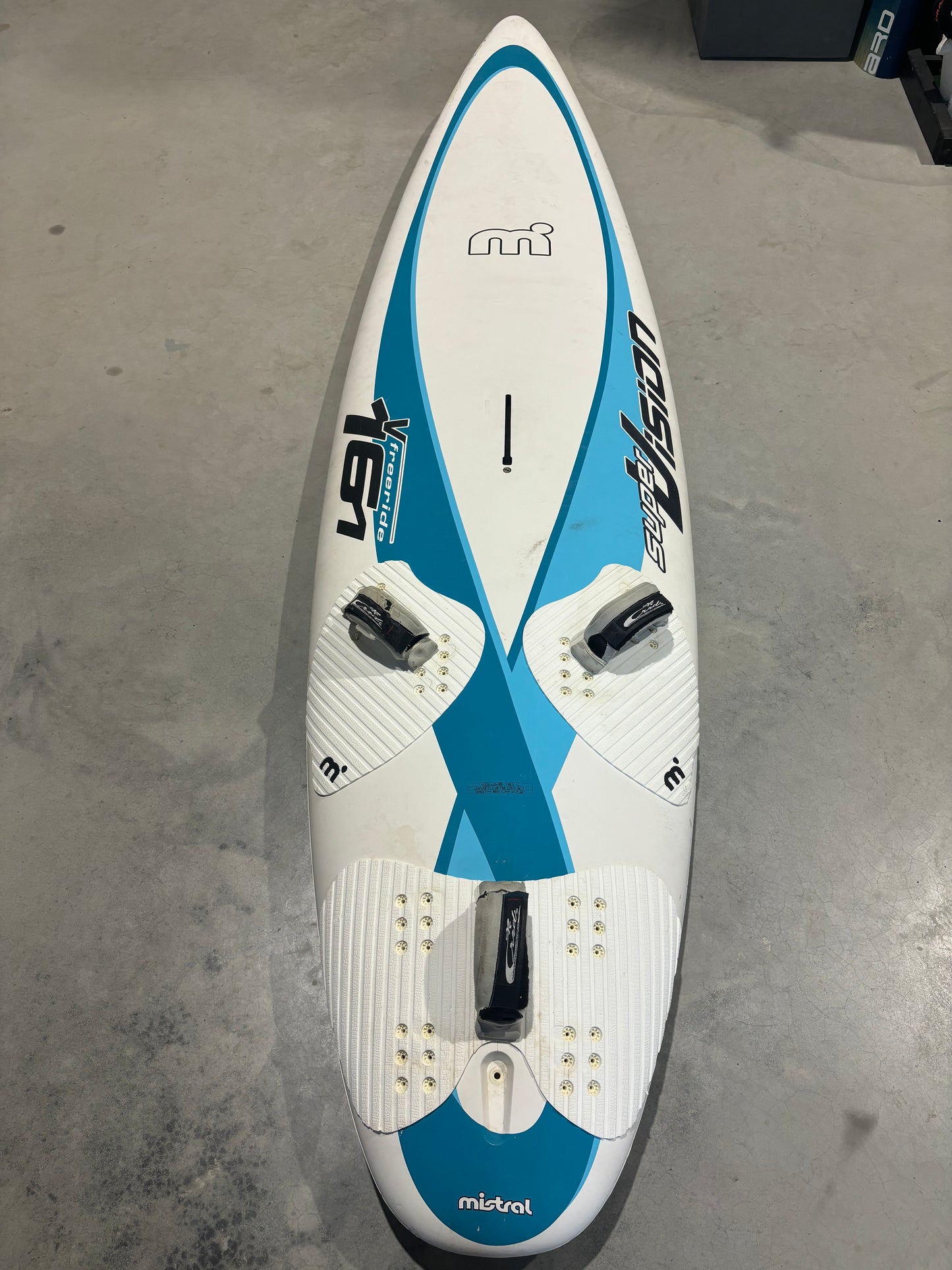 Mistral Super Vision - 161L