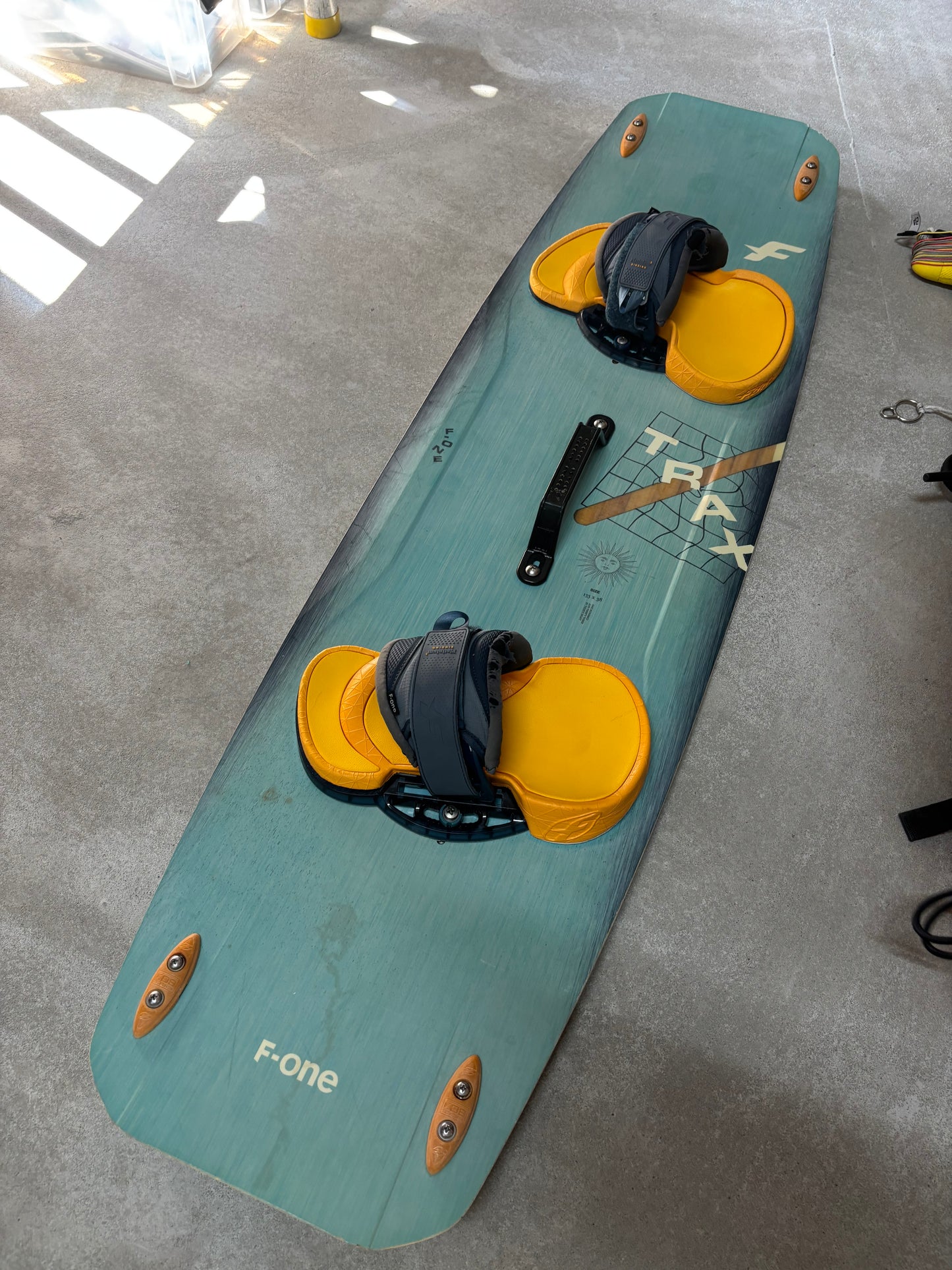 F-One Bandit 9m + F-One TRAX 133x38 + F-One Bar