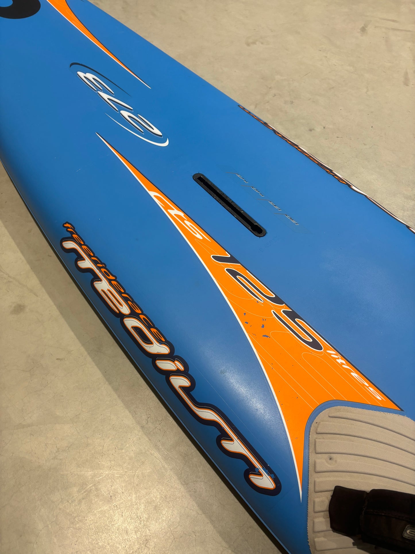 BIC Techno 273 - 125L