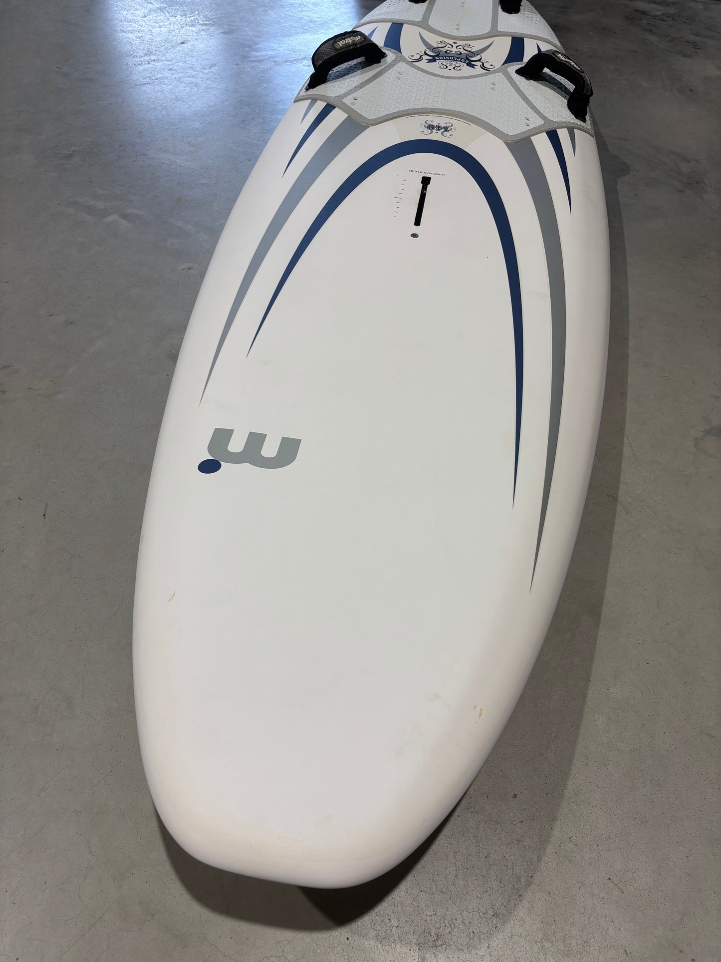 Mistral Explosion Carbon - 140L