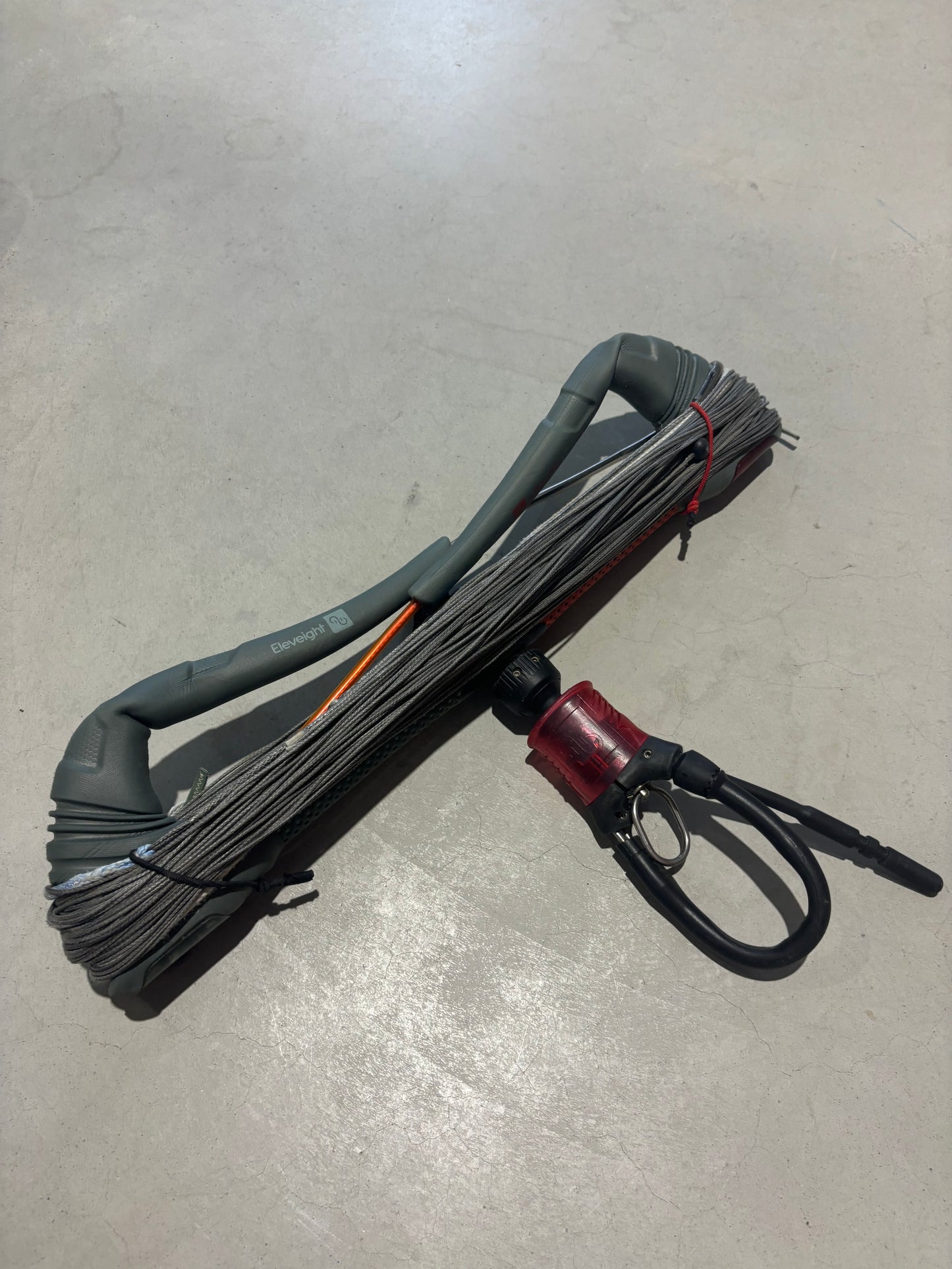 Naish Pivot 10m + Brunotti Discovery 140x42 + Eleveight Bar