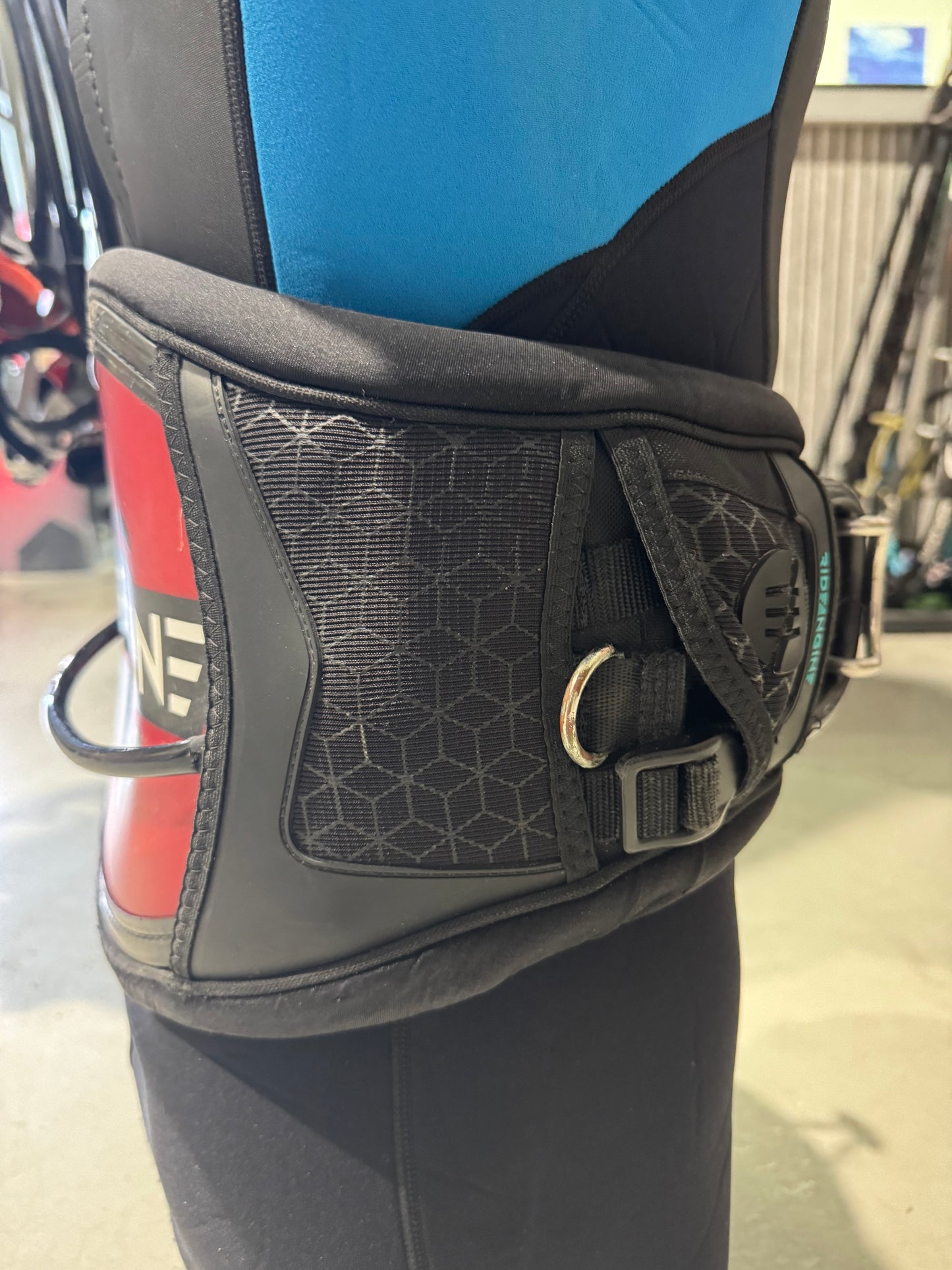 Ride Engine Hardshell Heuptrapeze maat M