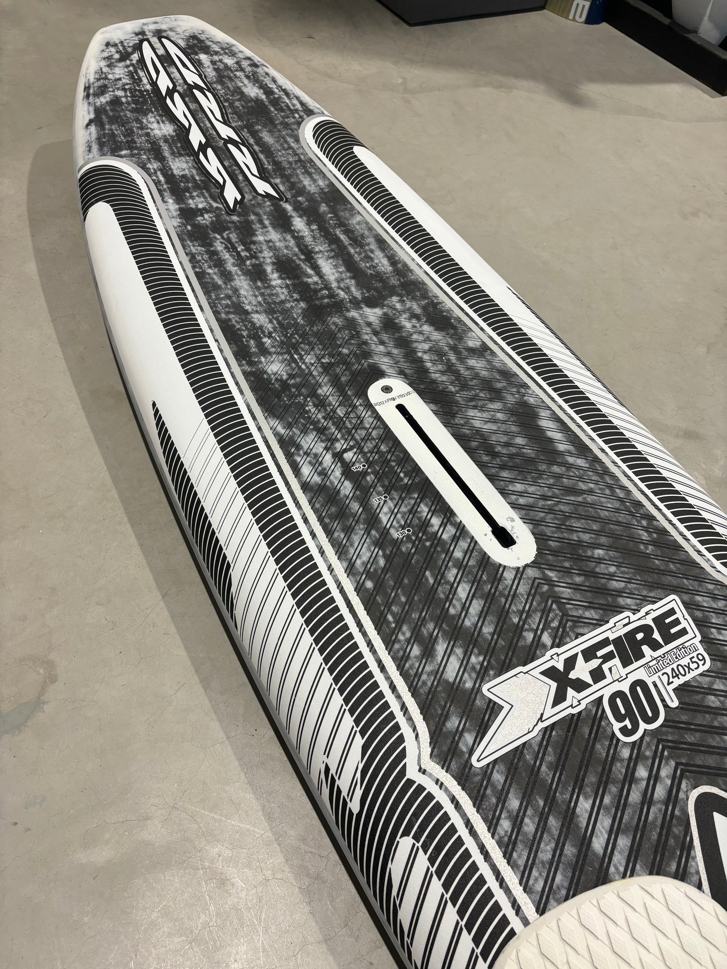 RRD X-Fire LTD - 90L