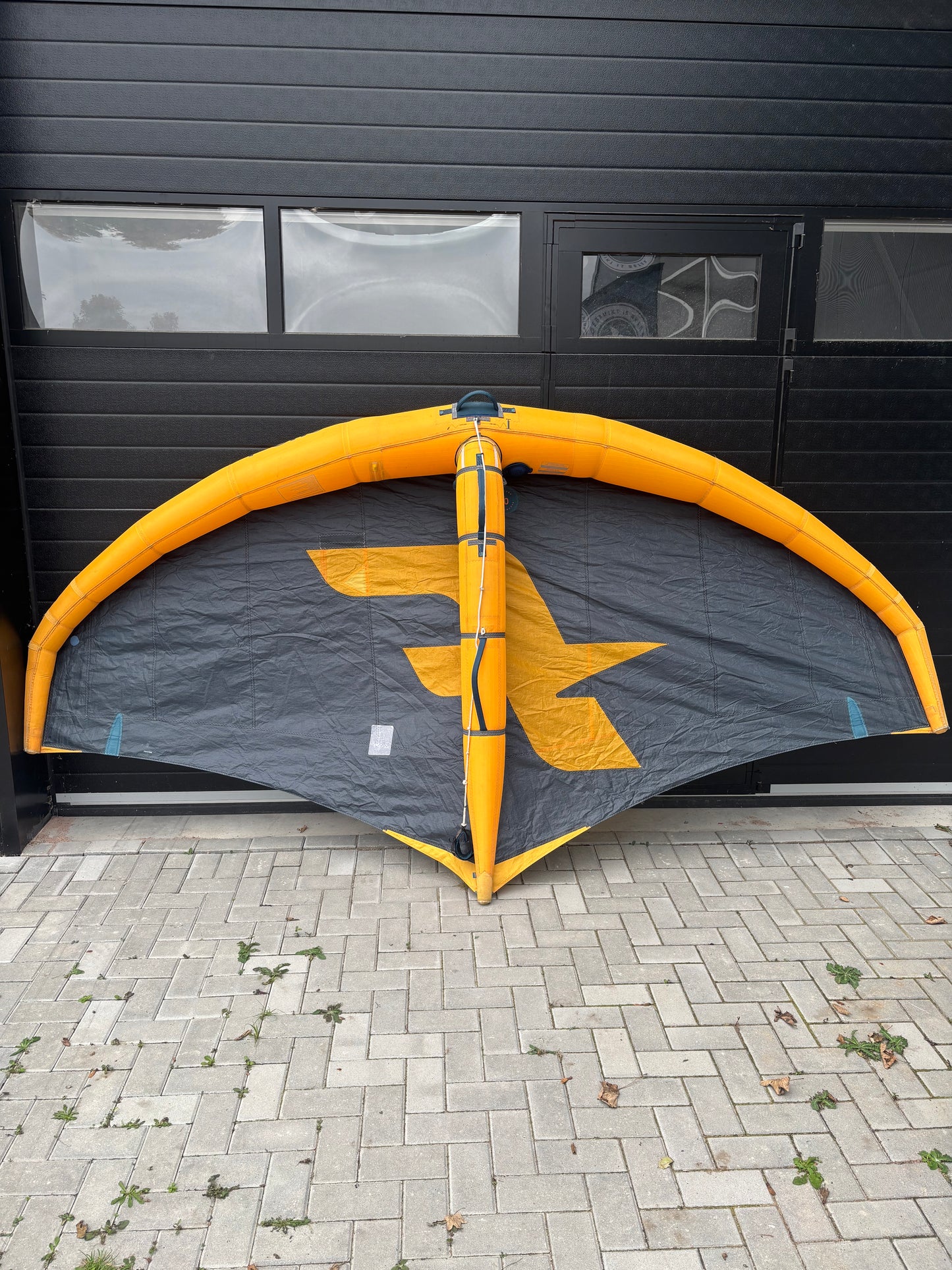 Complete Wingfoil set | Starboard Wingboard 5’8 + Starboard Foil + F-One Swing 5m