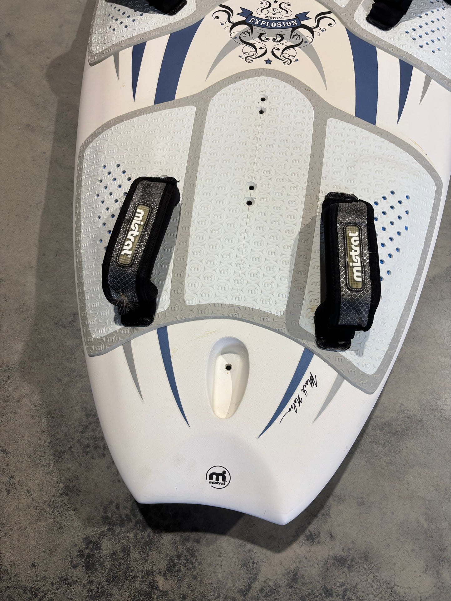 Mistral Explosion Carbon - 140L
