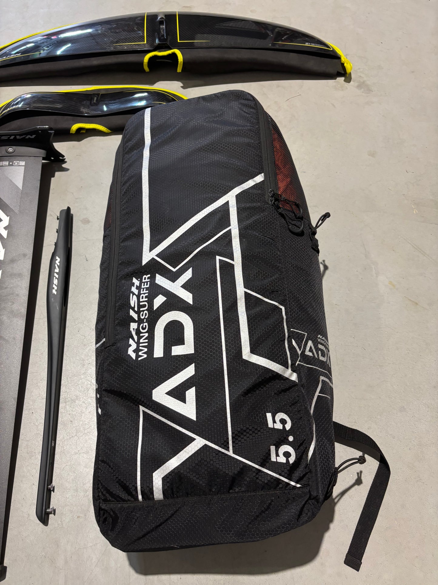 Complete Wingfoil set | Naish Hover 5’7/135L + Naish Foil + Naish ADX 5.5
