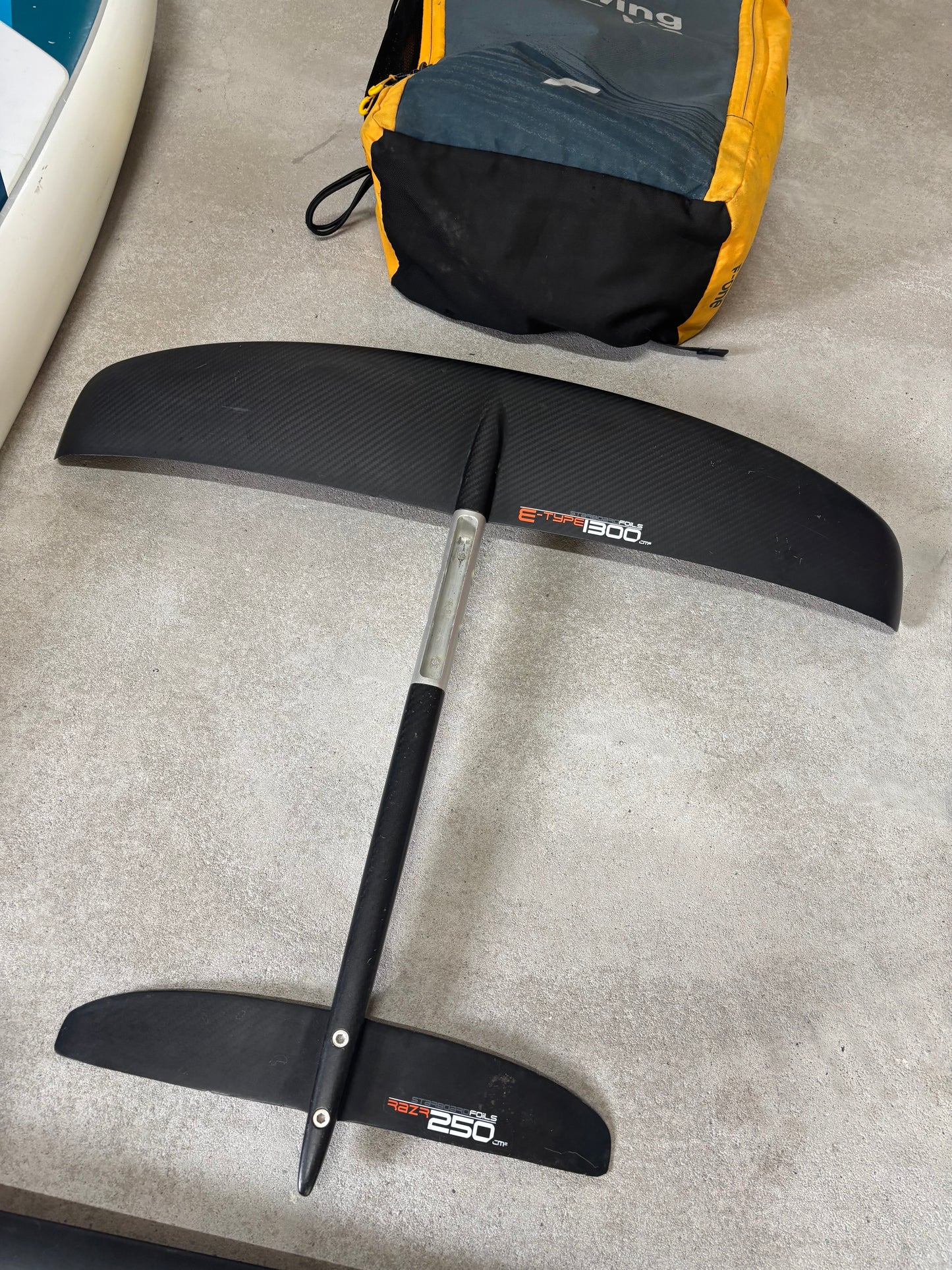 Complete Wingfoil set | Starboard Wingboard 5’8 + Starboard Foil + F-One Swing 5m