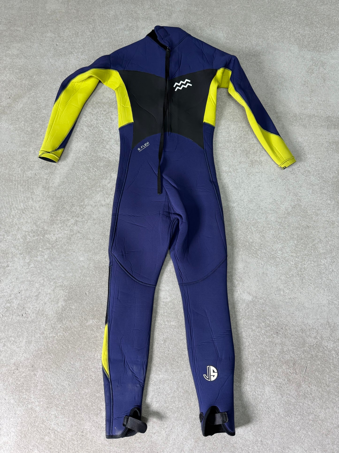 4/3mm Junior maat M