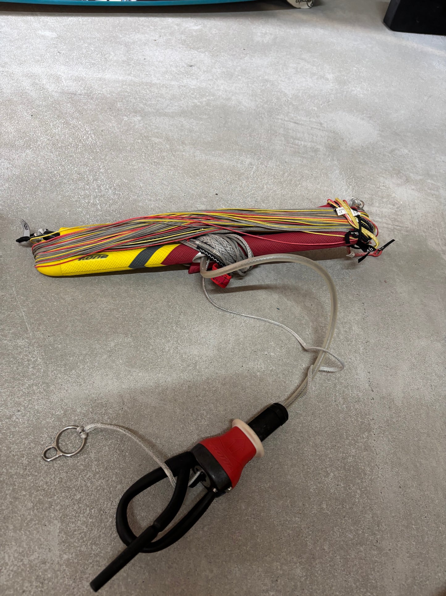 F-One Bandit 9m + F-One TRAX 133x38 + F-One Bar