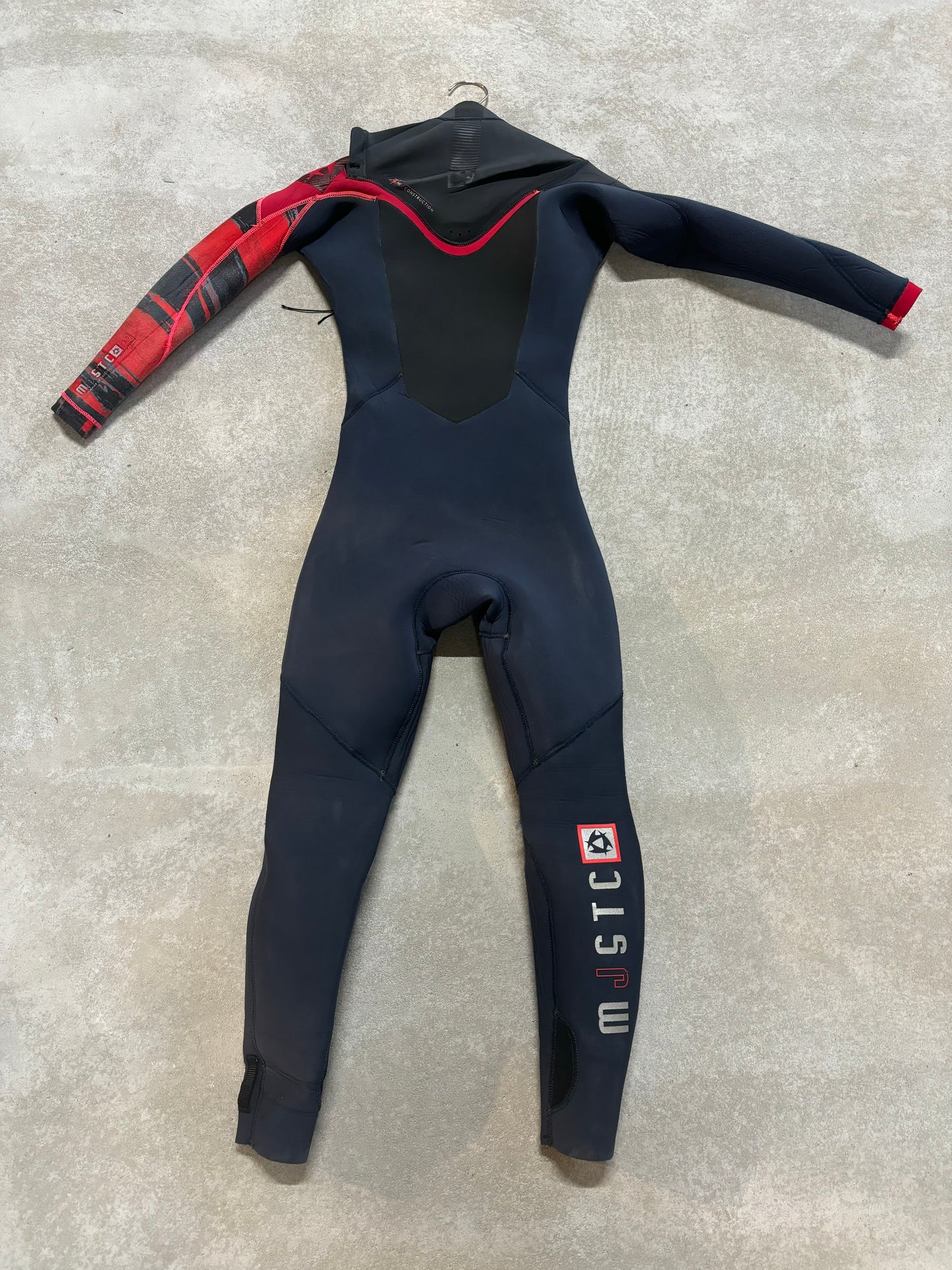 Mystic Majestic 4/3mm - Junior