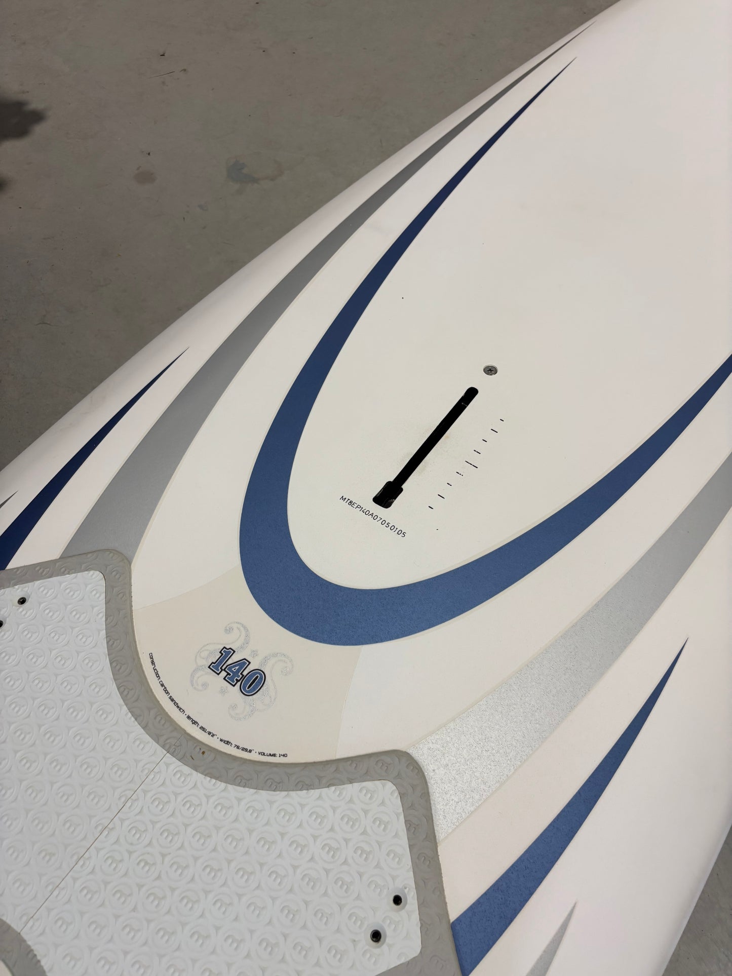 Mistral Explosion Carbon - 140L