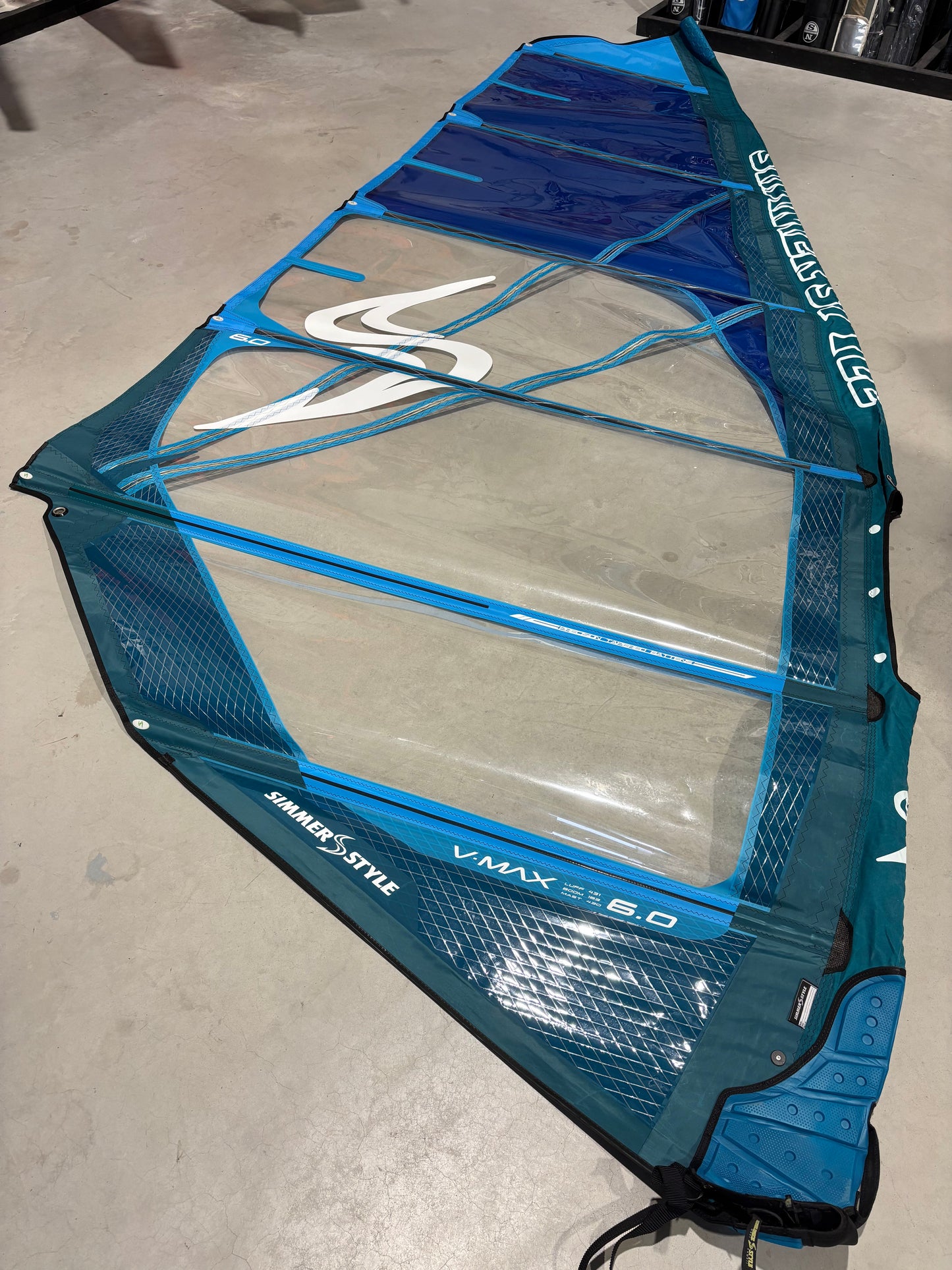 (Gereserveerd) Simmer Style V-Max 6.0 + Windgear 430 RDM C60