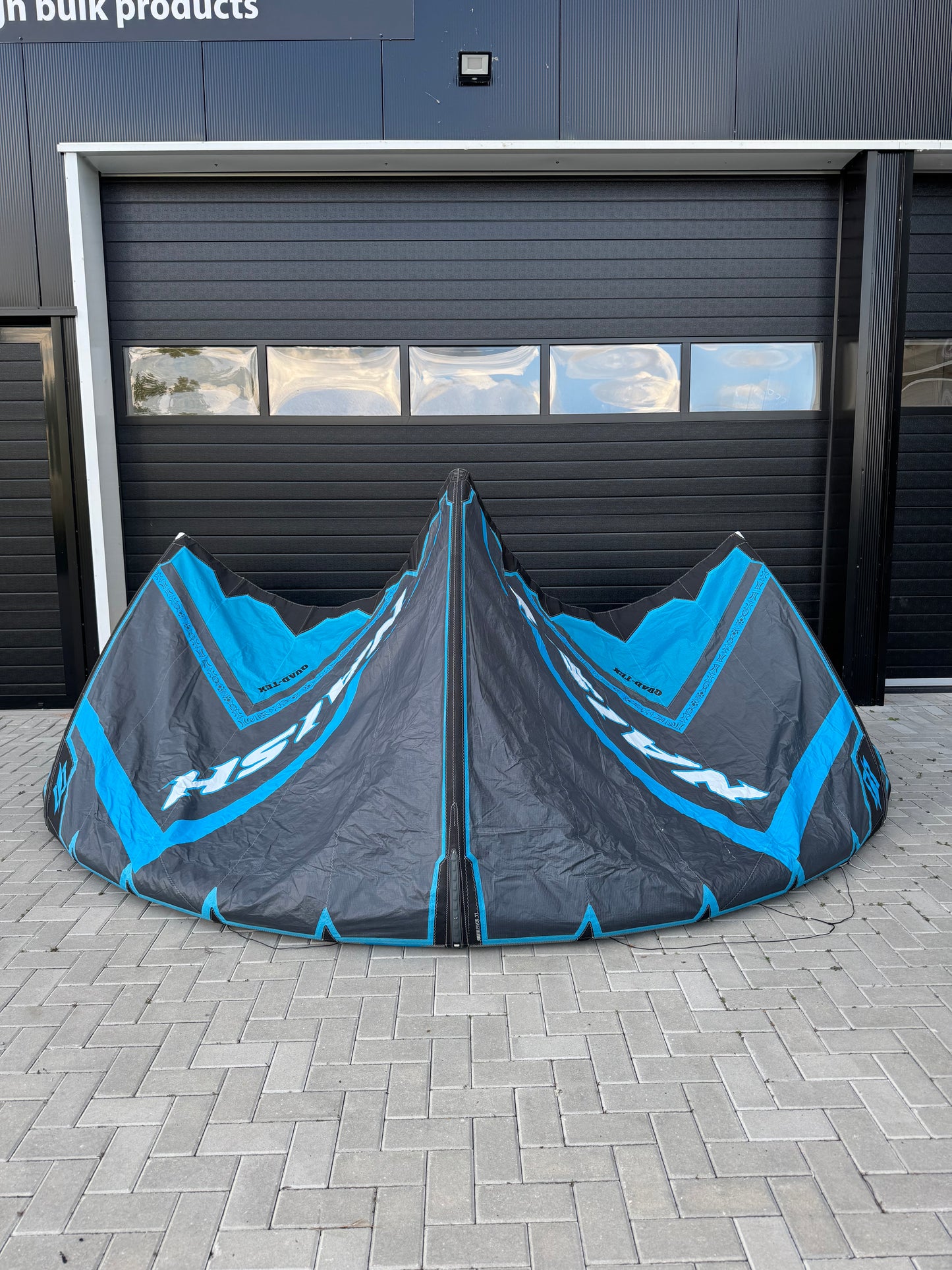 Naish Pivot 11m + Naish Motion 142x42 + Naish Bar