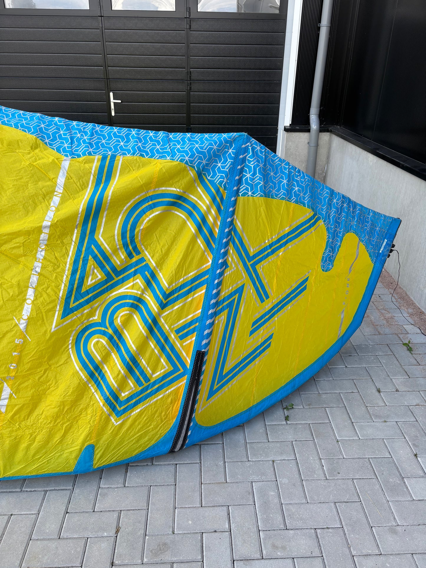 F-One Bandit 10m + Naish Monarch 135x41.5 + F-One Bar