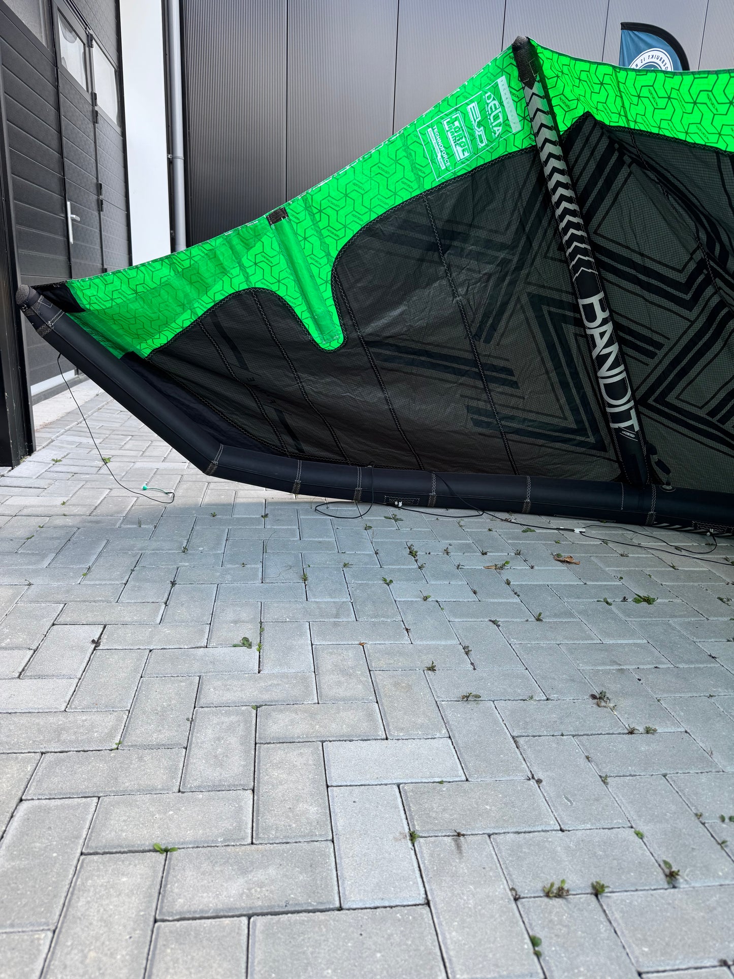 F-One Bandit 12m + RRD Placebo 137x40 + F-One Bar