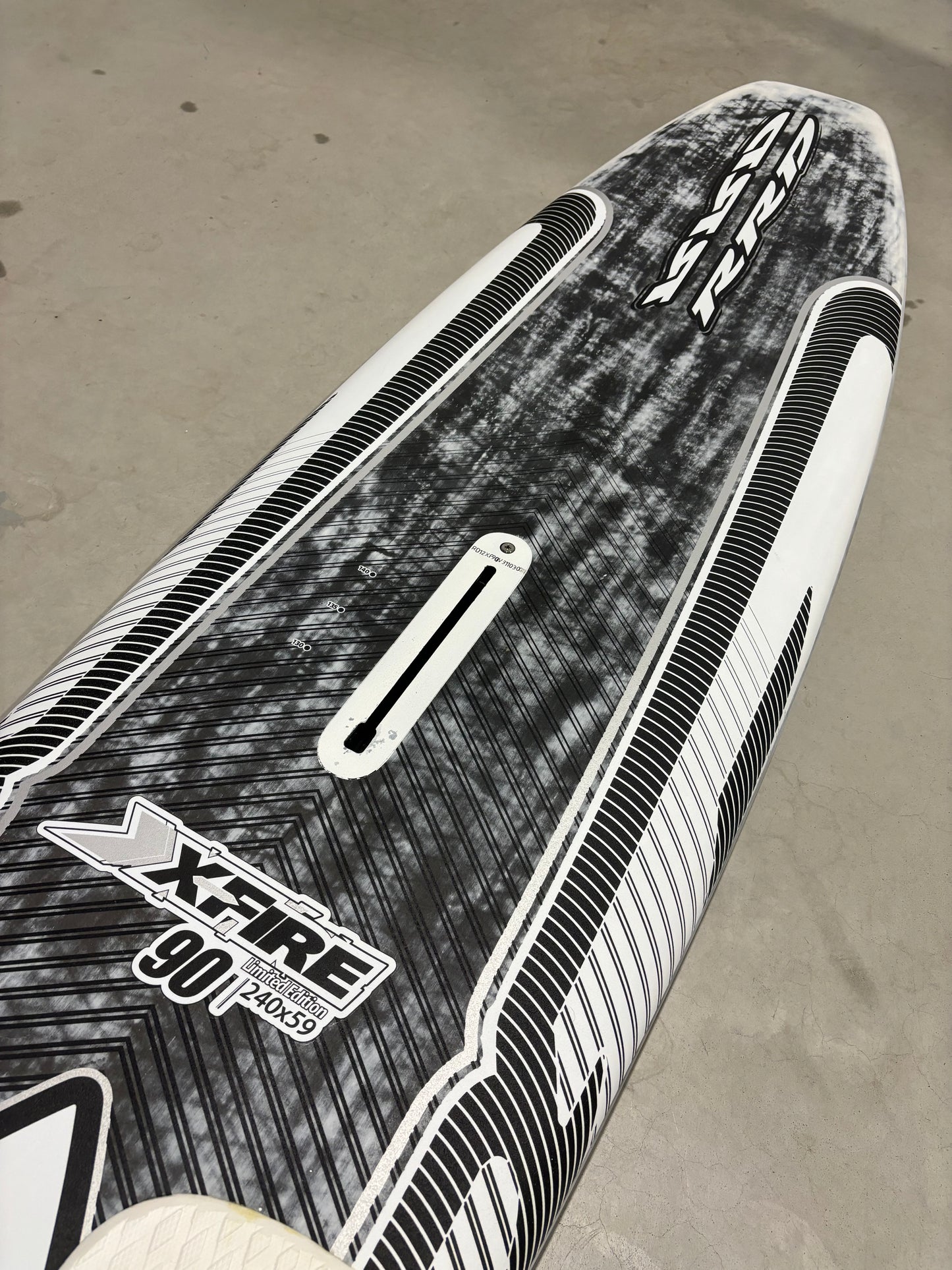 RRD X-Fire LTD - 90L