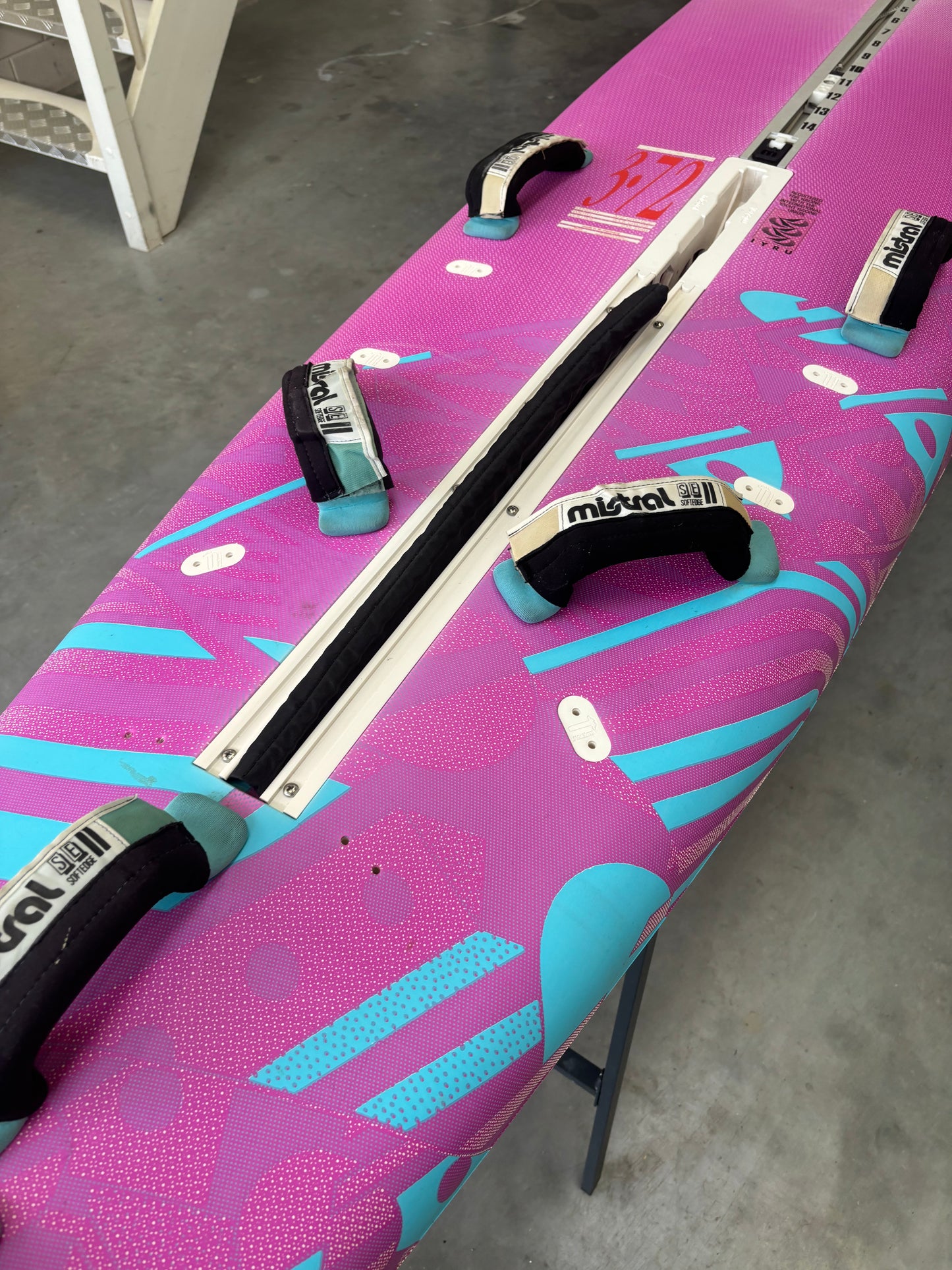 Mistral One Design 372 | Raceboard - 235L