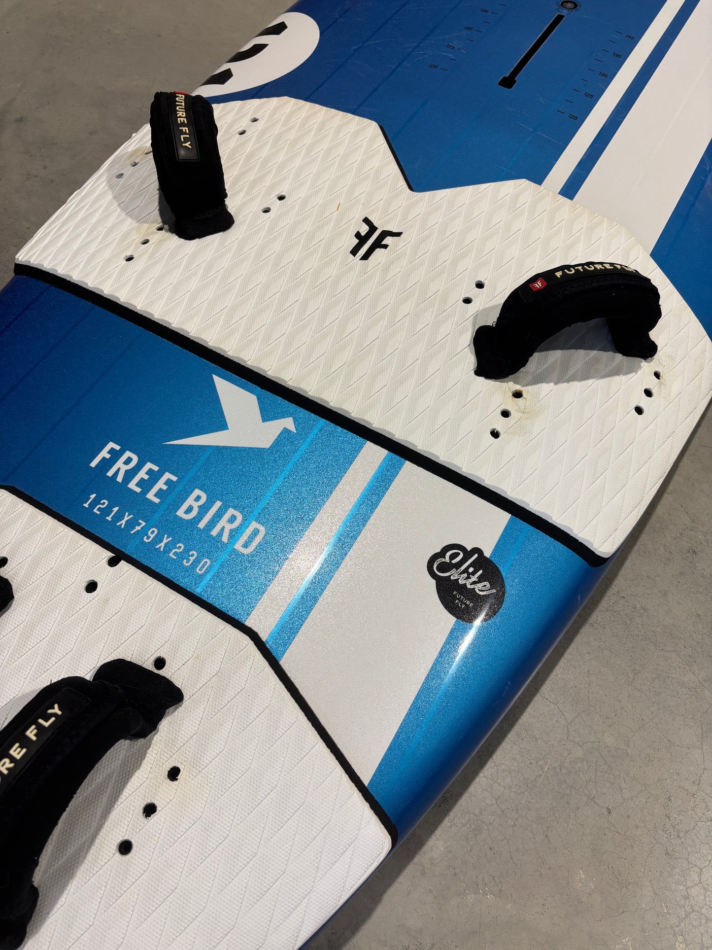 Future Fly Freebird - 121L