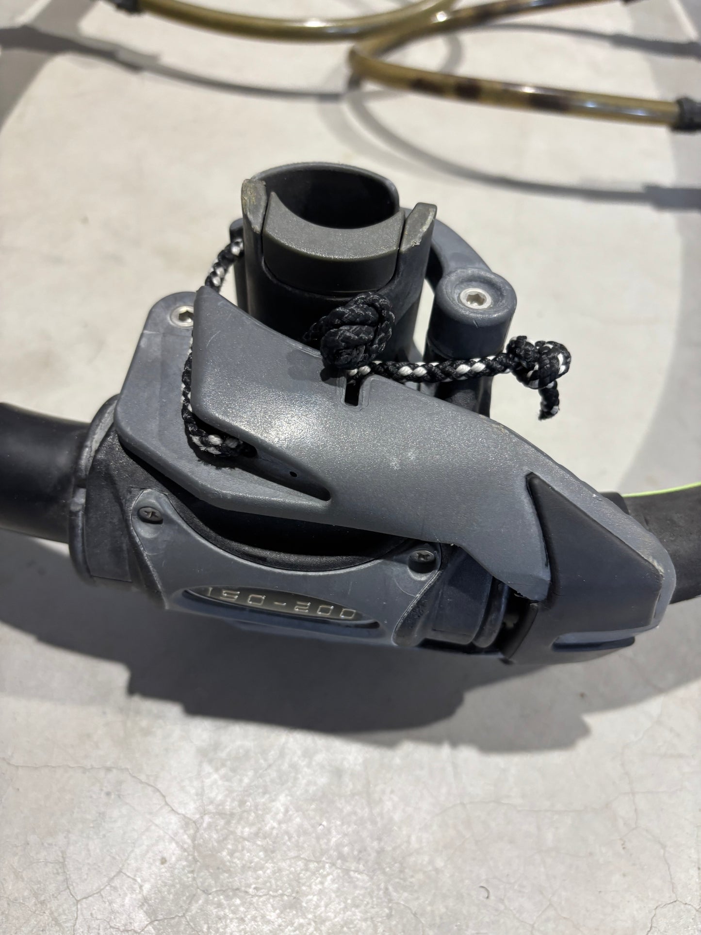 Aeron MCT 26X 150-200