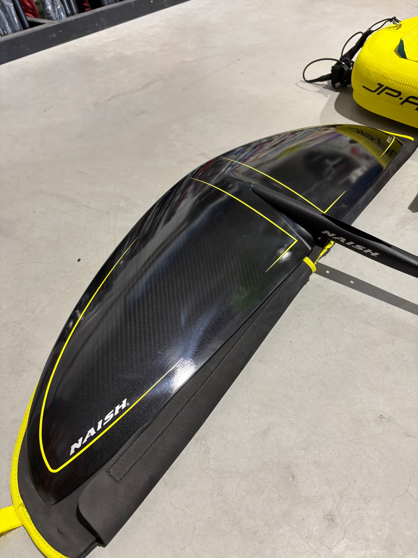 Complete Wingfoil set : JP Wingair 6.0/130L + Naish Jet 2000 + Naish Wing 4.6