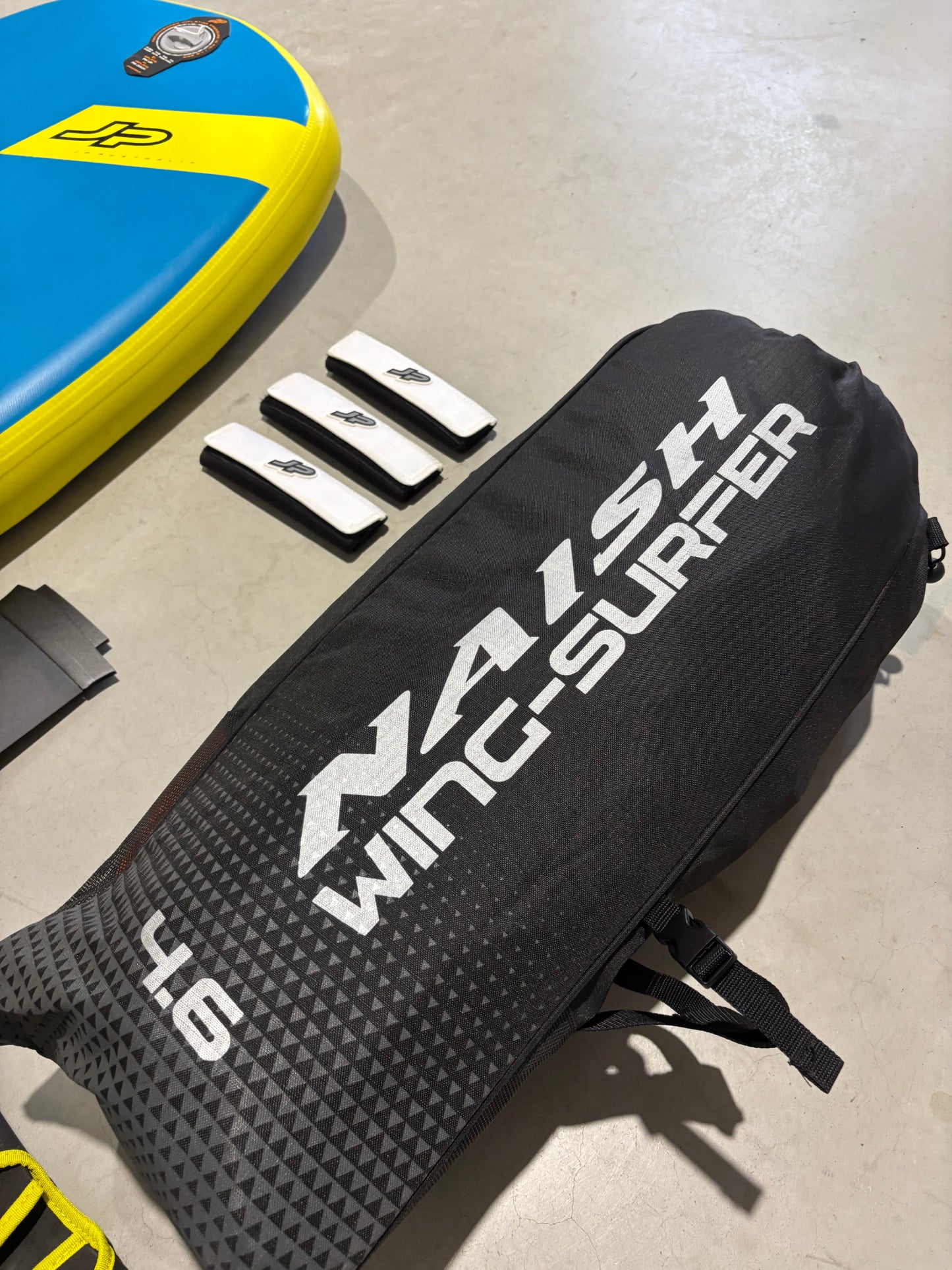 Complete Wingfoil set : JP Wingair 6.0/130L + Naish Jet 2000 + Naish Wing 4.6