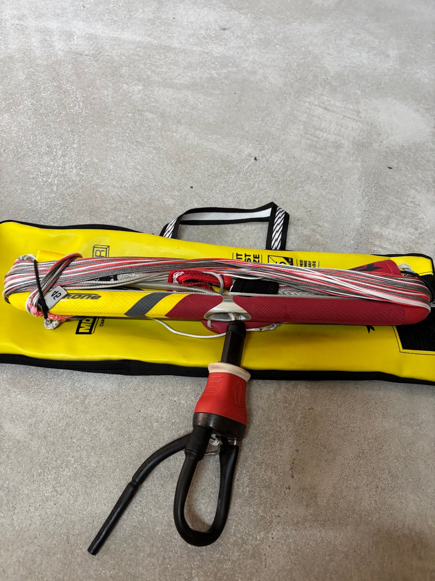 F-One Bandit 11m + Liquid Force Focus 138x41.5 + F-One Bar