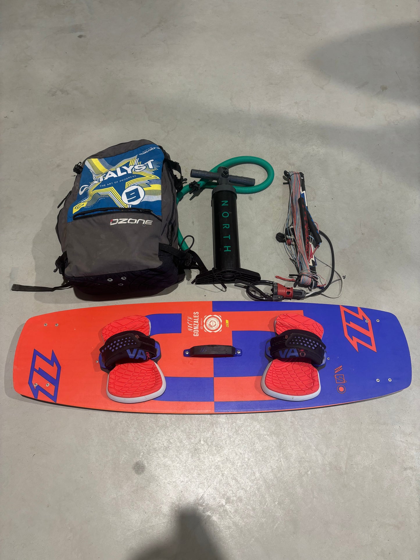 Complete kiteset | Ozone Catalyst 9m2 + North Gonzales 134x40 board + Bar + Pomp + Leash