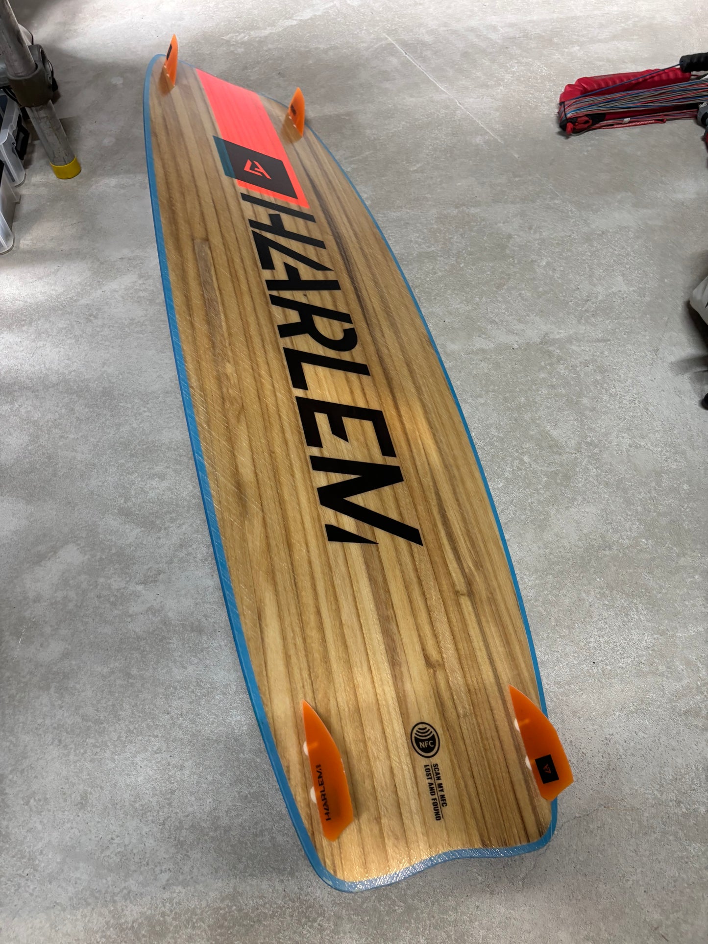 Naish Pivot S26 12m + Harlem 141x42 + Naish Bar