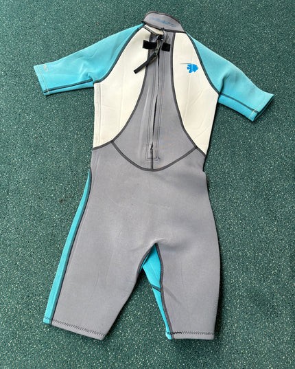 Tribord Shorty maat 176