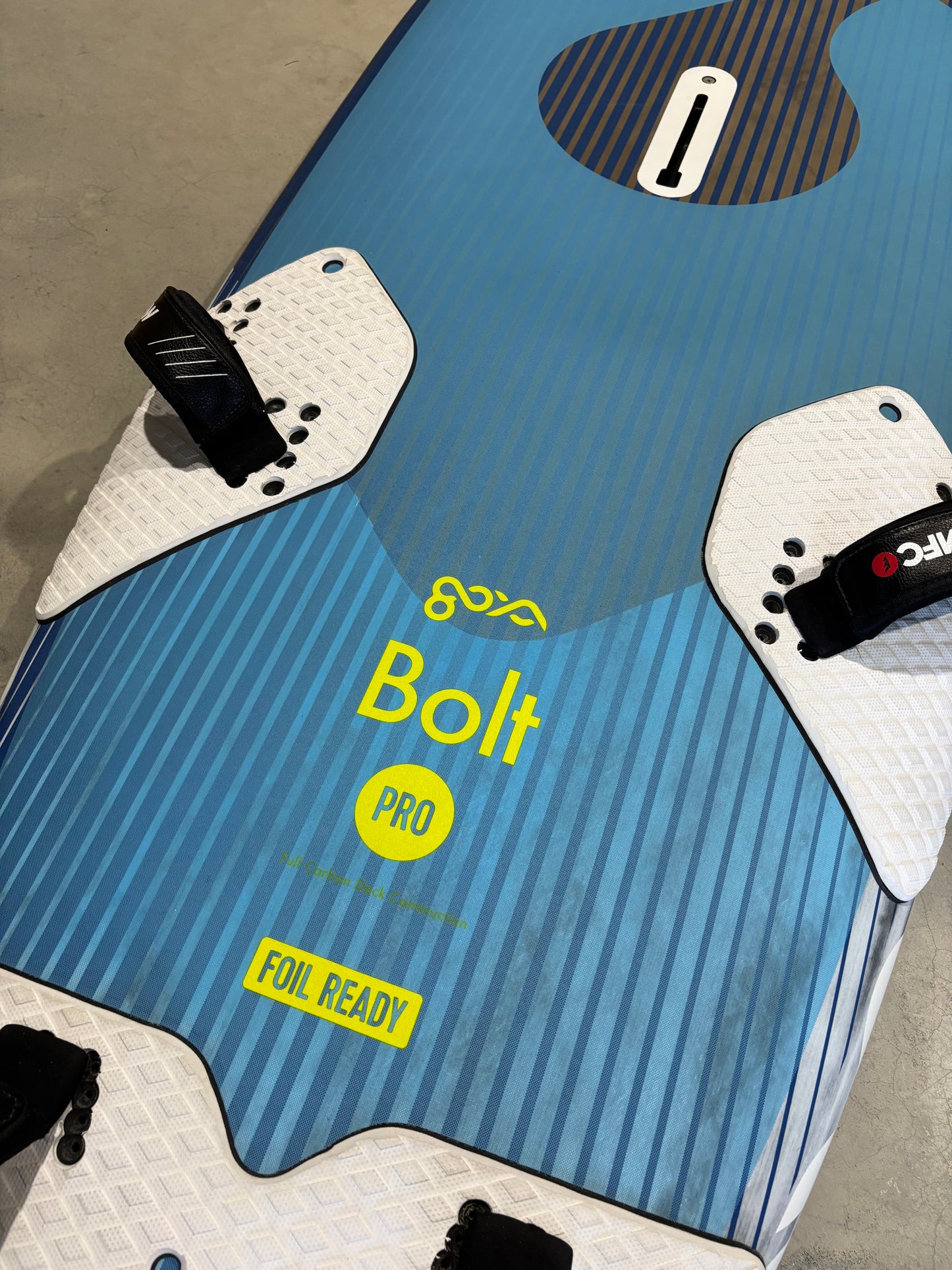 Goya Bolt - 127L