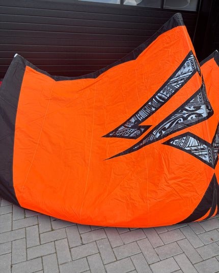 Naish Pivot S26 - 12m
