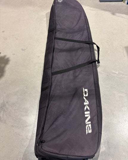 Gearbag Dakine met wieltjes