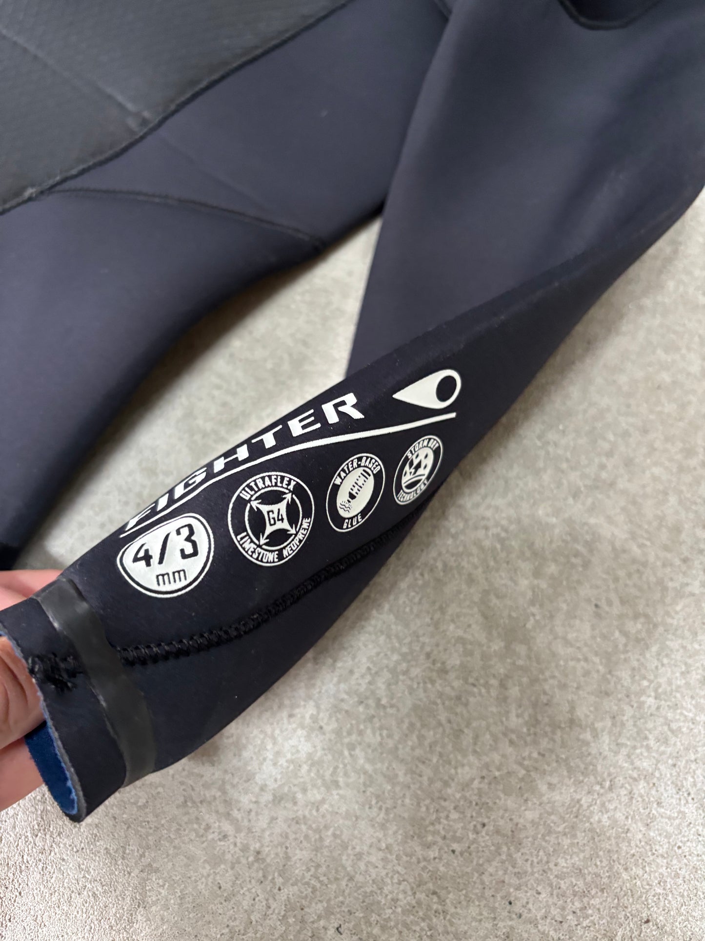 Sooruz Fighter 4/3mm Heren maat L NIEUW