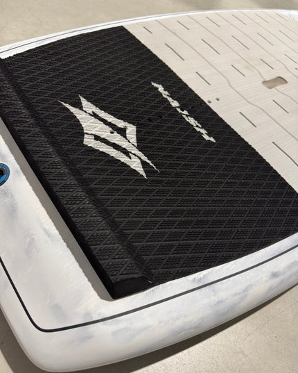 Naish Hover Ascend 6’2 - 122L + F4 GP 1450 Foil + Cabrinha Crosswing X3 6.0m