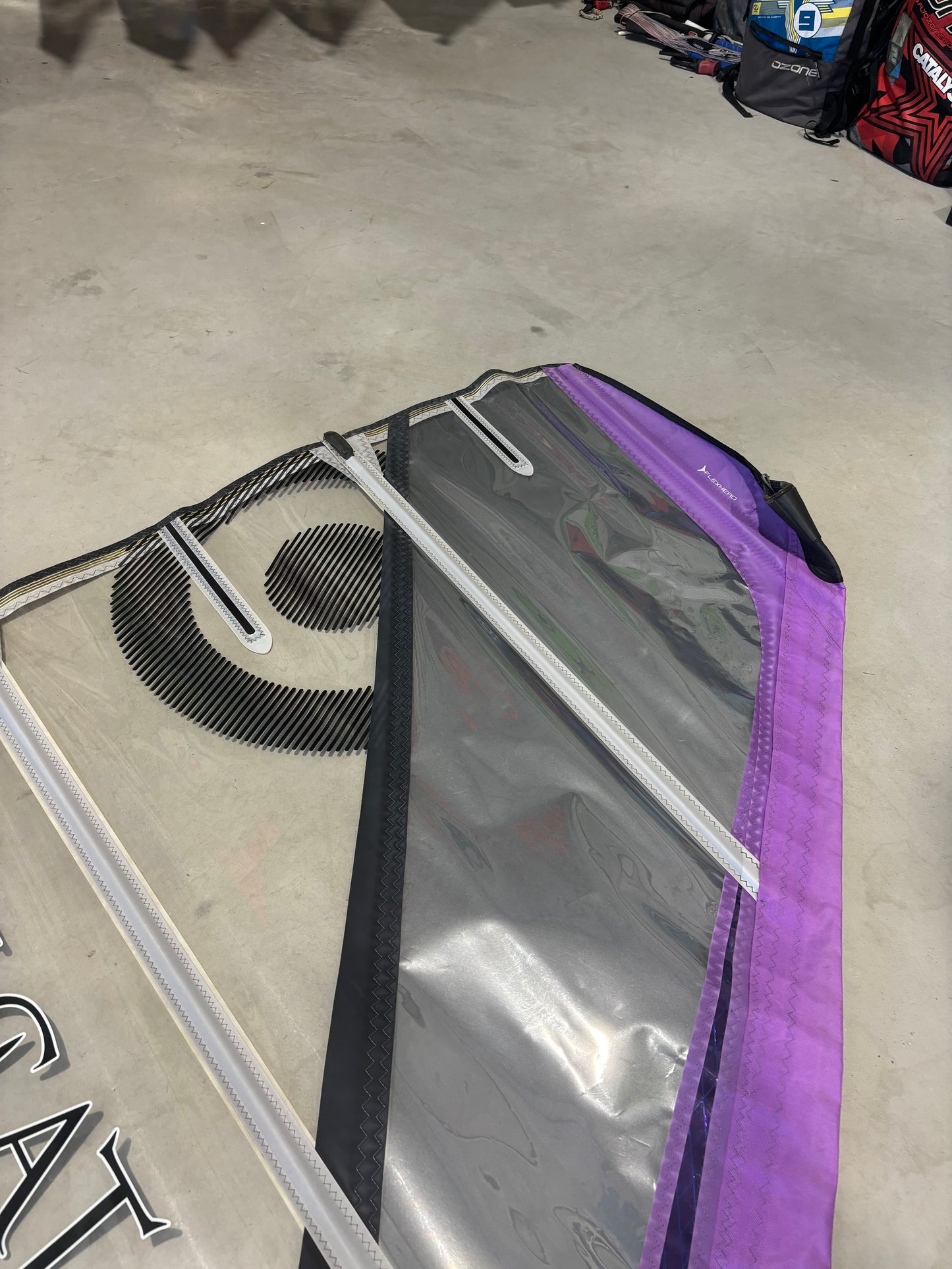 Neilpryde Hellcat 6.7 + Neilpryde X6 Mast 430 SDM C80