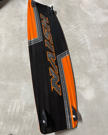 Naish Monarch 142x42.5 • Nieuwe Apex bindingen