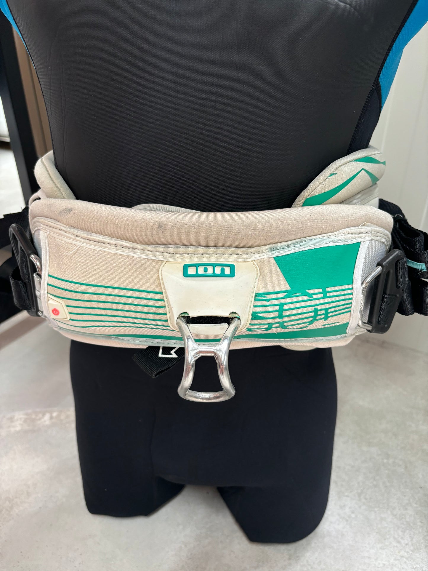 ION Sol Heuptrapeze maat L