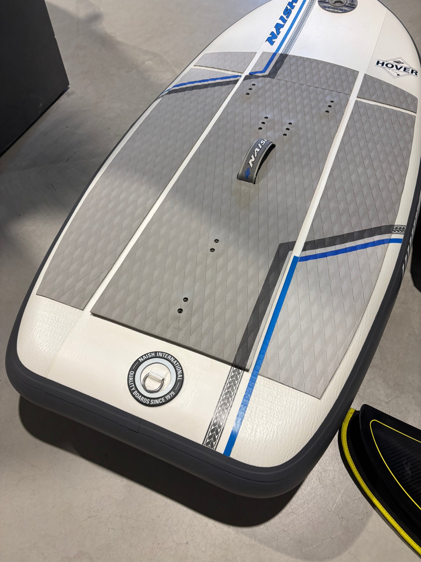 Complete Wingfoil set | Naish Hover 5’7/135L + Naish Foil + Naish ADX 5.5 (2)