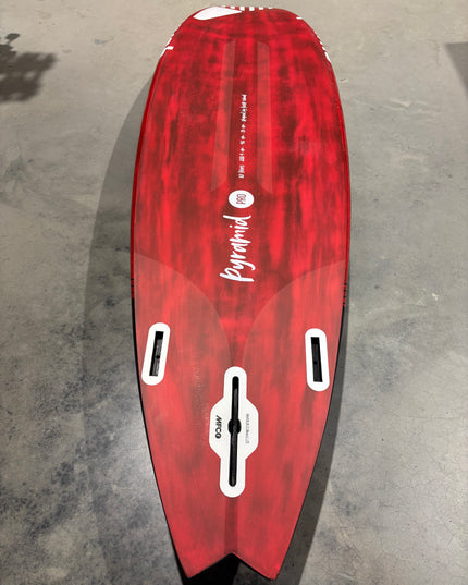 Quatro Pyramid PRO - 87L