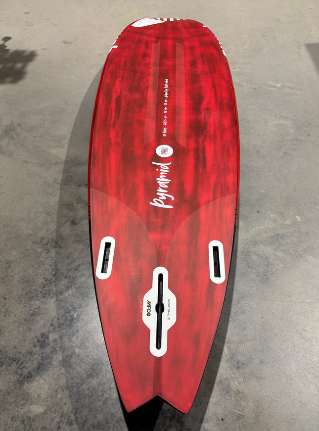 Quatro Pyramid PRO - 87L