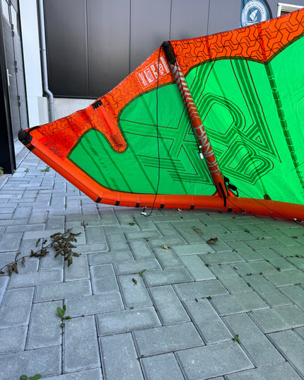 (Gereserveerd) F-One Bandit 6m + F-One Acid 130x39 + F-One Bar