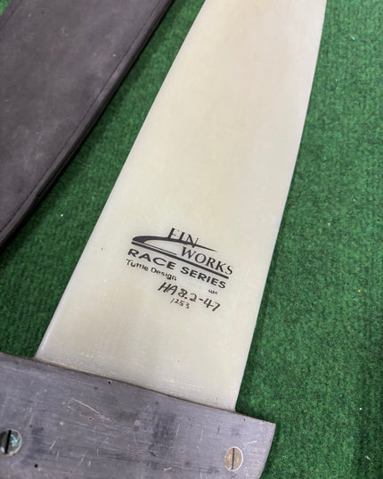Fin Works Race 47cm Tuttlebox