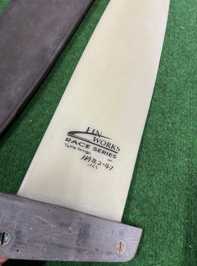 Fin Works Race 47cm Tuttlebox