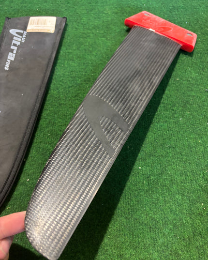 Maui Ultra Fins Slalom Pro Carbon 42cm Deep Tuttle Box