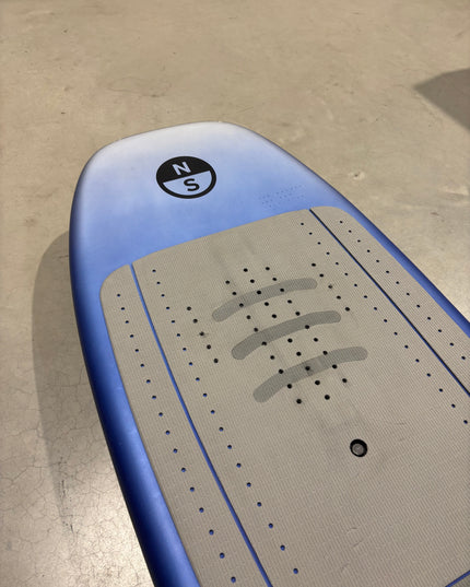 (Gereserveerd) North Seek Foil Board 2025 4’11 - 68L