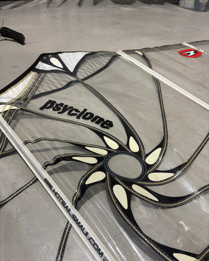 Hot Sails Maui Psyclone 5.3