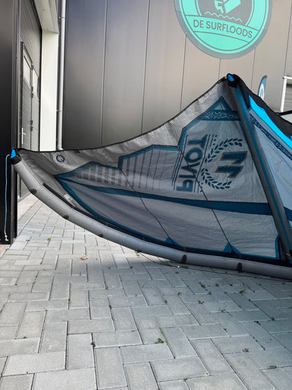 Naish Pivot 11m + Naish Motion 142x42 + Naish Bar