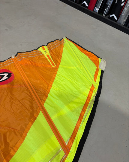 Hot Sails Superfreak 5.3 + Gratis Carbon giek