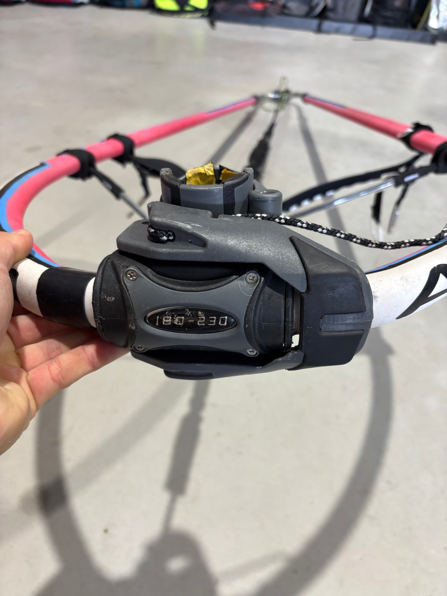 Aeron V-Grip 180-230