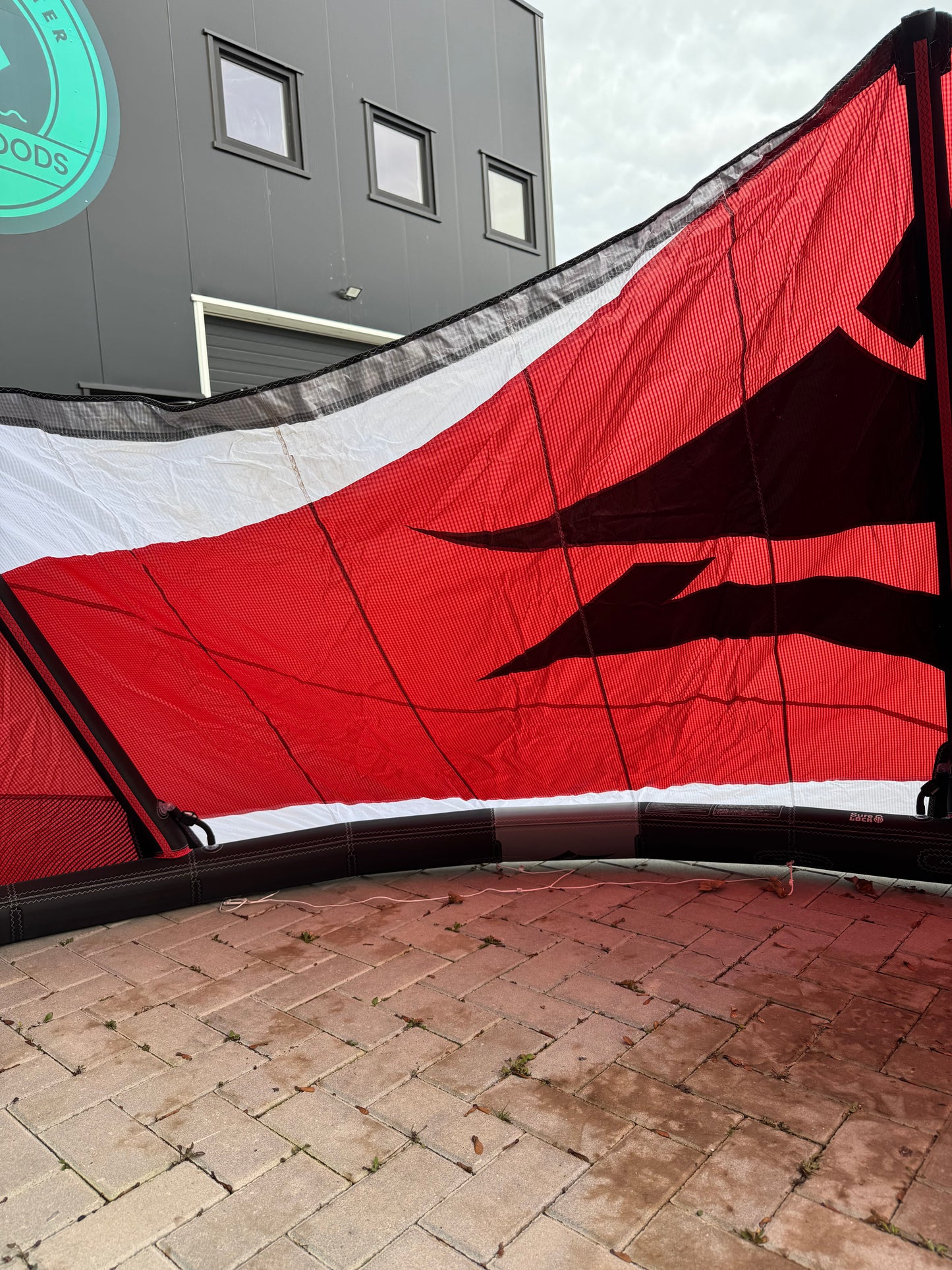 Naish Pivot 2025 8m + Naish Motion 138x41,5 + Naish Bar